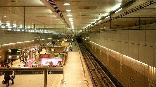 Станция Мемориальный зал Чан Кайши в Тайпее