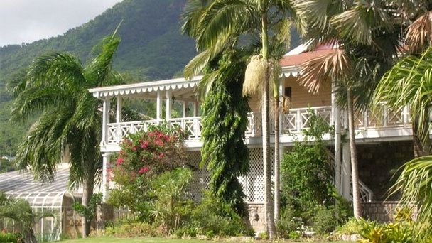 Город Олд-Роуд-Таун на Сент-Китсе Город Олд-Роуд-Таун на Сент-Китсе