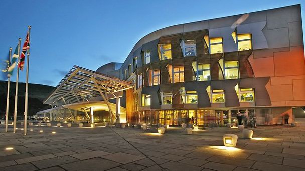 Здание парламента Шотландии в Шотландии