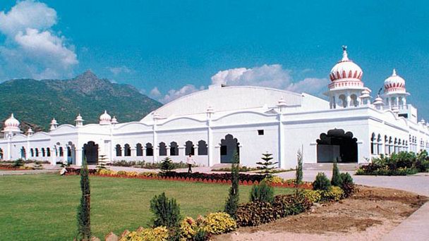 Здание Брахма-Кумарис в Раджастане