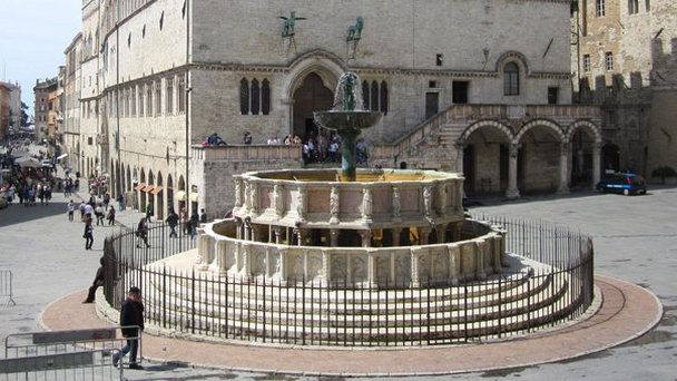 Главный фонтан в Умбрии