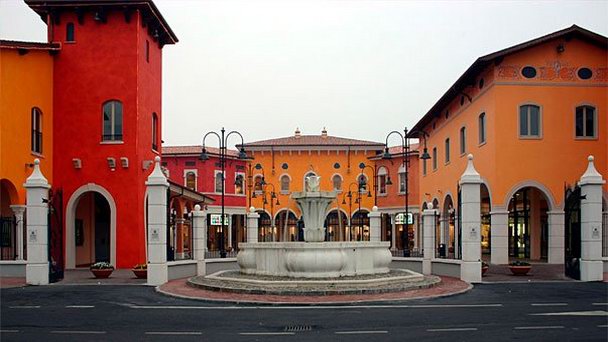 Аутлет Fashion District в Ломбардии