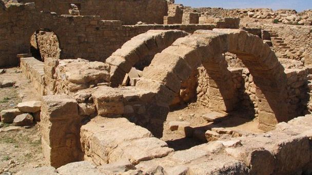 Археологические раскопки Um er-Rasas в Мадаба-Маунте Археологические раскопки Um er-Rasas в Мадаба-Маунте