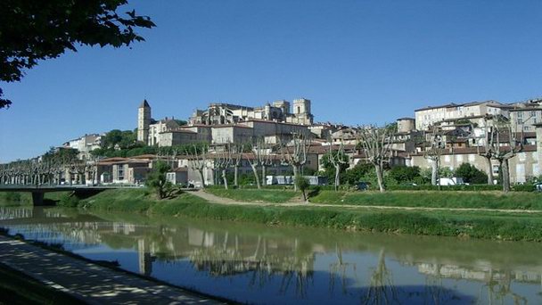 Дворец архиепископа в Пиренеях