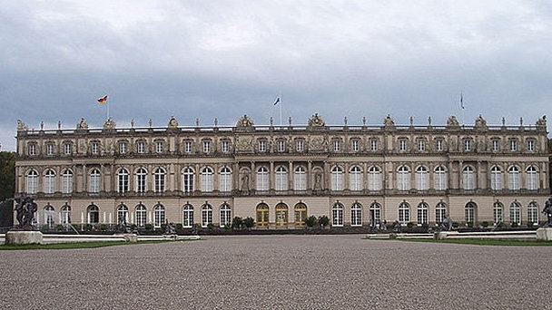 Дворец Херренкимзее в Баварии Дворец Херренкимзее в Баварии