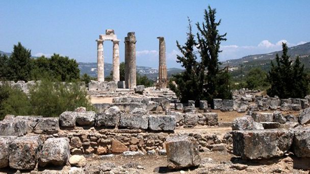 Древний город Немея на Пелопоннесе