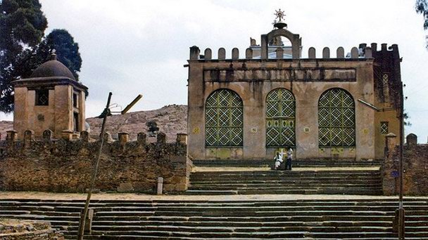 Церковь Марии Сионской в Аксуме в Гондаре Церковь Марии Сионской в Аксуме в Гондаре