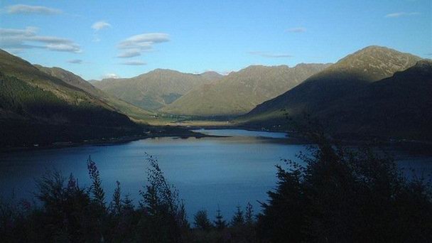 Озеро Лох Даич в Шотландии