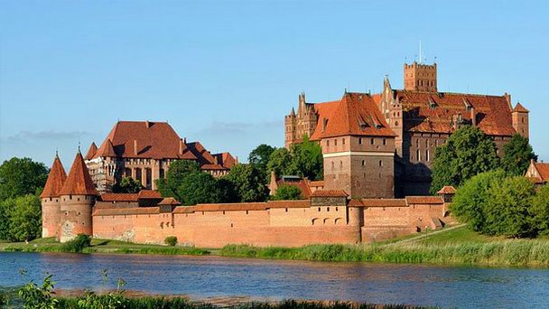 Замок Мальборк в Варшаве Замок Мальборк в Варшаве