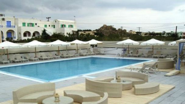 Бар Silia Pool Bar на Санторини