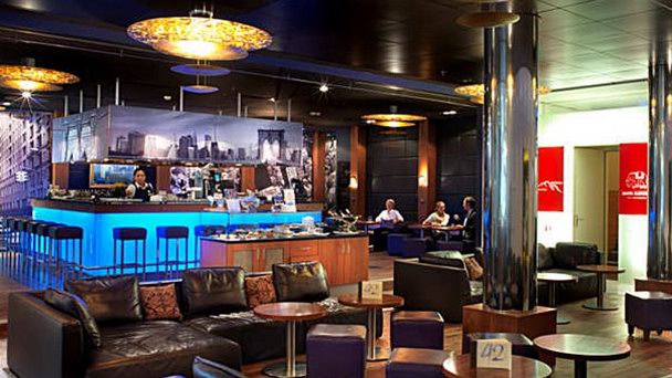 Бар-холл Bar & Lounge 42 в Цюрихе