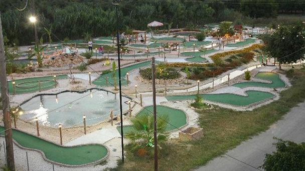 Развлекательный центр Фэнтези мини-гольф на Закинфе Развлекательный центр Фэнтези мини-гольф на Закинфе