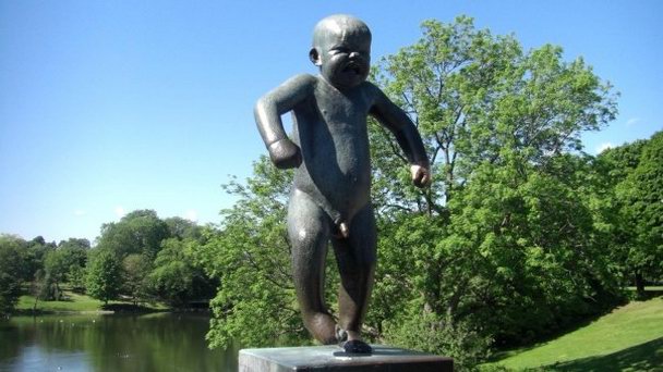 Скульптура «Капризничающий мальчик» в Осло