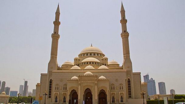 Мечеть Аль-Нур в Шардже Мечеть Аль-Нур в Шардже