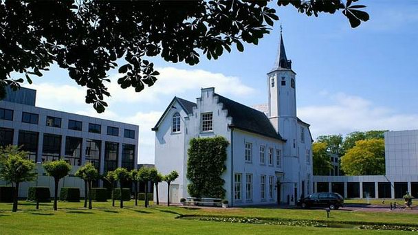 Замок Равенберг в Северном Брабанте