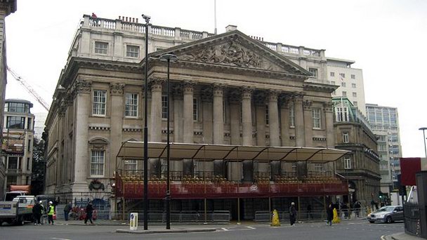 Резиденция-дворец Мэншн Хауз в Лондоне