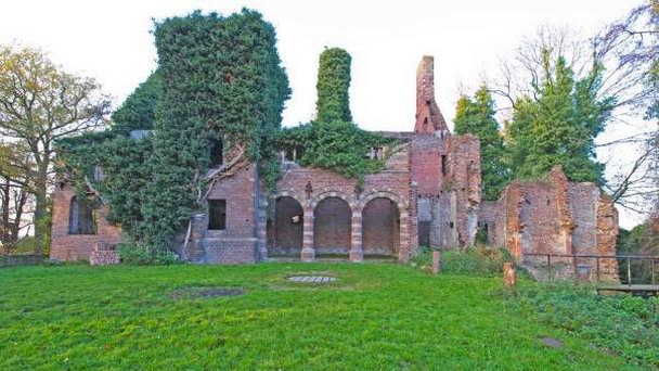 Замок Астен в Северном Брабанте