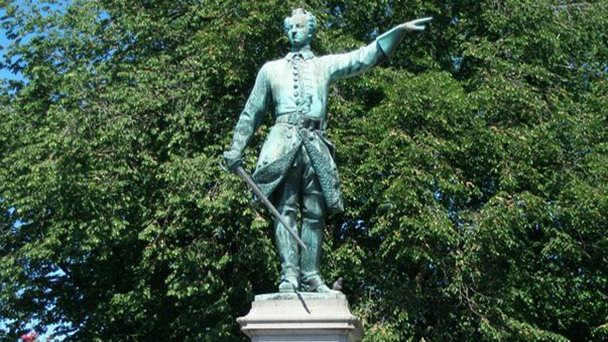 Памятник Карлу XII в Стокгольме