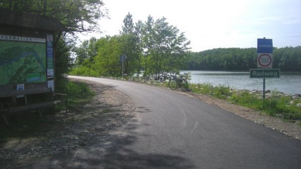 Дунайский велосипедный маршрут в Вене Дунайский велосипедный маршрут в Вене