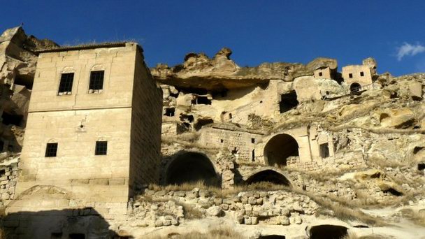 Скальный город Чавушин в Каппадокии