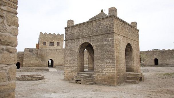 Сураханский храм огнепоклонников Атешгях в Баку