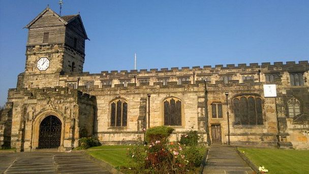 Церковь Святого Леонарда в Англии