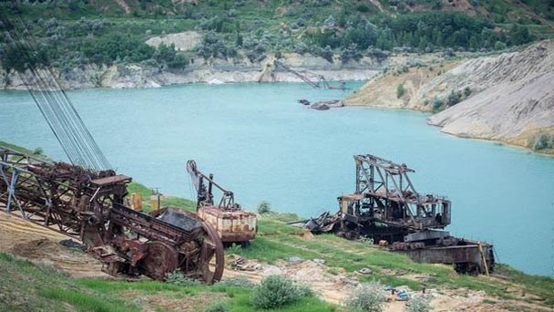 Долина мёртвых экскаваторов в Кировограде