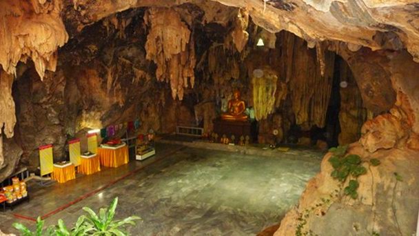 Храм-пещера Wat Tham Phu Wa в Канчанабури