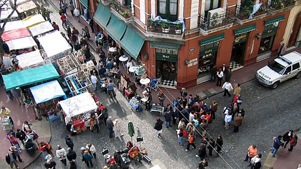 Площадь Дорего в Буэнос-Айресе