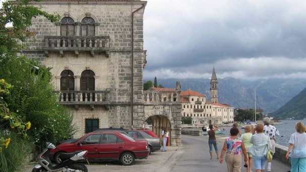 Город Пераст на Герцегновска ривьере