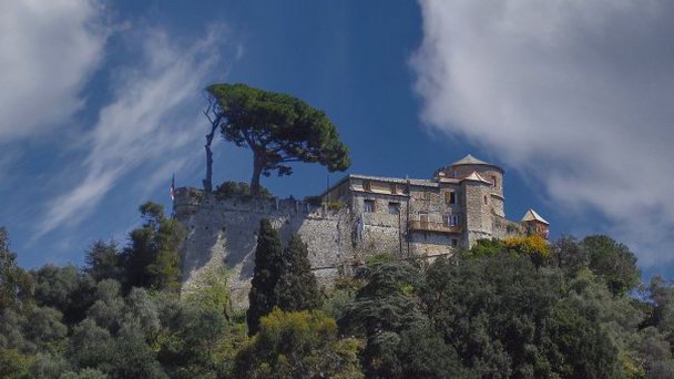 Замок Браун (Сastello Brown) в Лигурии