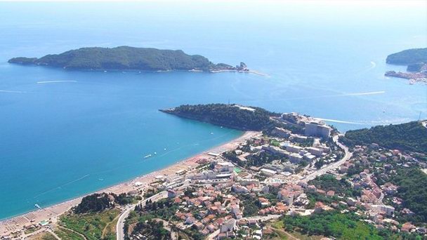 Пляж Бечичи на Будванска Ривъере