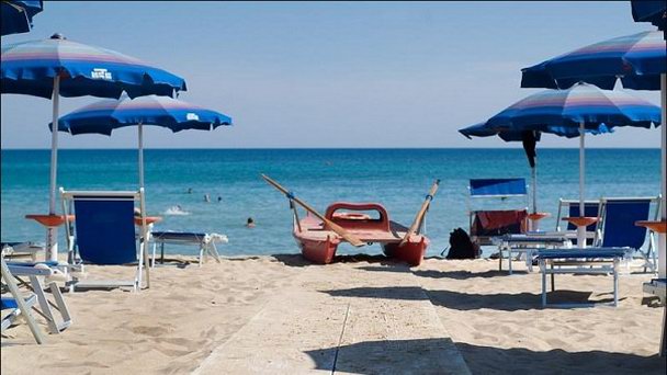 Пляж Торре Иньяция в Апулии