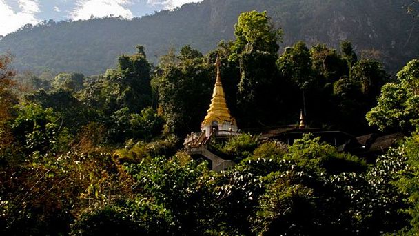 Монастырь Pha Tham Plong в Чианг Маи