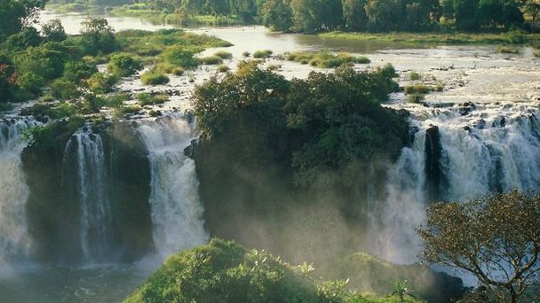 Водопады Голубого Нила Тис-Аббай в Бахир Даре Водопады Голубого Нила Тис-Аббай в Бахир Даре