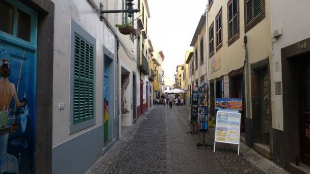 Улица Санта-Мария на Мадейре