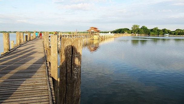 Тиковый мост в Янгоне