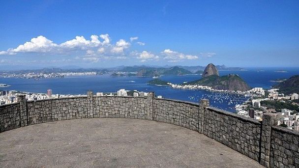 Смотровая площадка Mirante Dona Marta в Рио-де-Жанейро Смотровая площадка Mirante Dona Marta в Рио-де-Жанейро