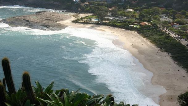 Пляж Itacoаtiara в Рио-де-Жанейро