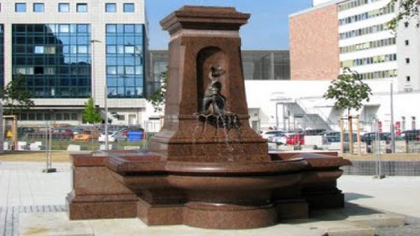 Фонтан Saxoniabrunnen в Саксонии