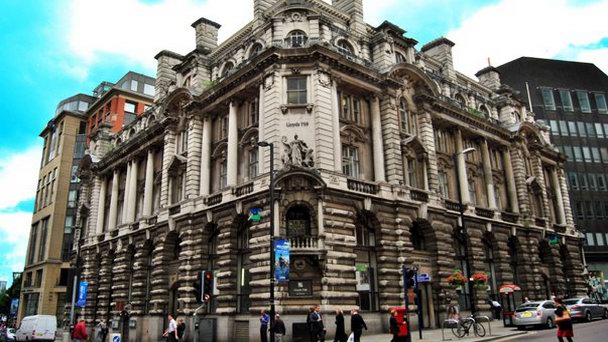 Здание на Кинг-Стрит 53 в Англии