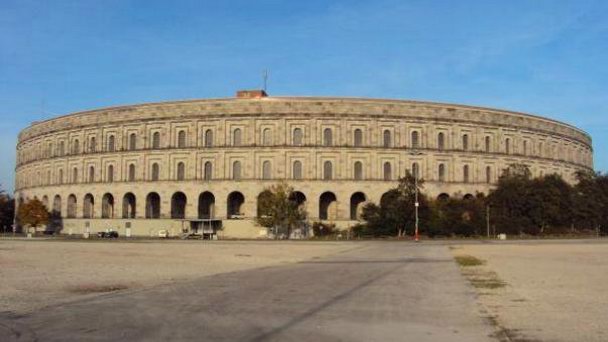 Центр территории партийных съездов НСДАП Нюрберг в Баварии Центр территории партийных съездов НСДАП Нюрберг в Баварии