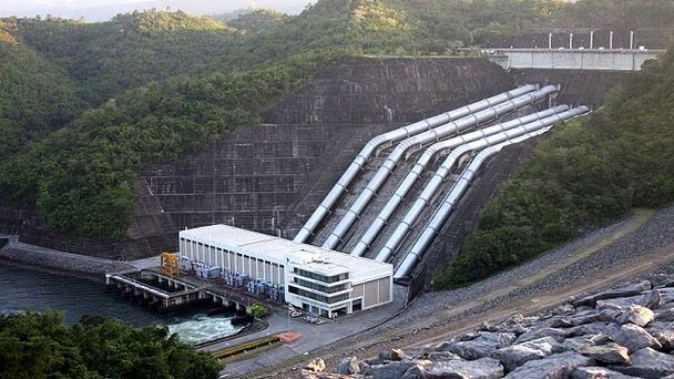 Плотина Srinagarind Dam в Канчанабури Плотина Srinagarind Dam в Канчанабури