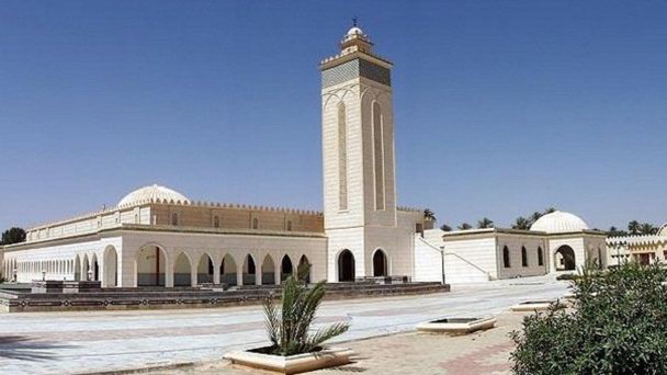 Гробница завоевателя Северной Африки Окба в Алжире Гробница завоевателя Северной Африки Окба в Алжире