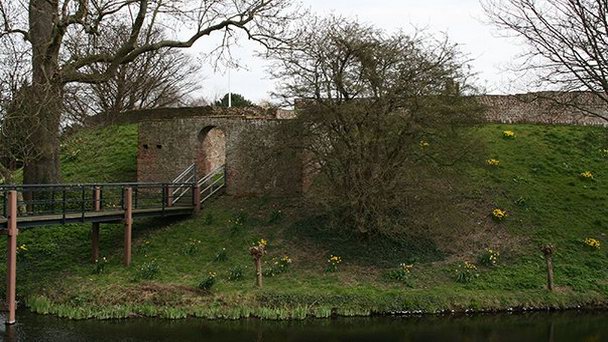 Замок ван Воорне в Гааге