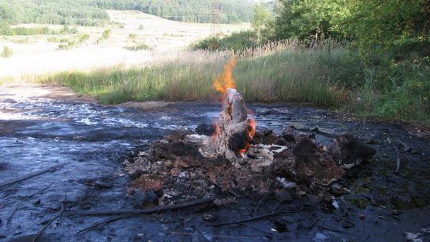 Грязевой вулкан в Старуни