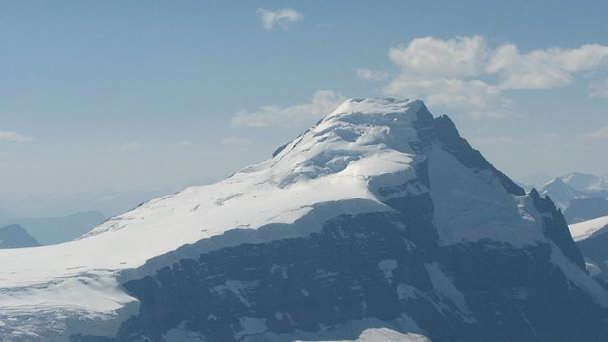 Гора Колумбия в Альберте