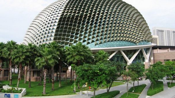 Улица Эспланада в Хельсинки