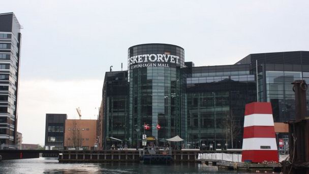 Торговый центр Fisketorvet в Копенгагене Торговый центр Fisketorvet в Копенгагене