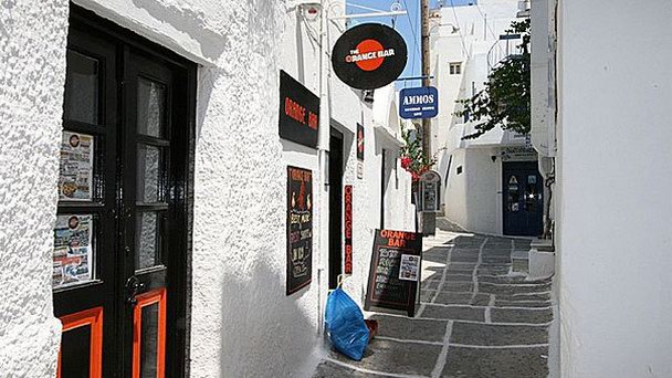 Бар Orange в Иосе